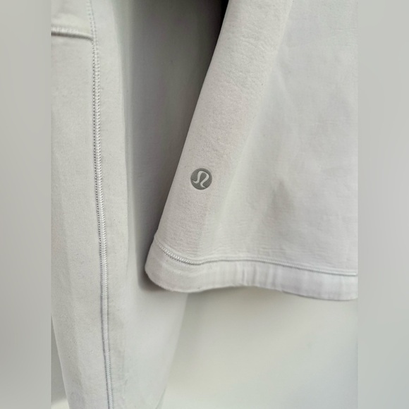 Lululemon AirWrap Pullover Hoodie | Size 8 - Picture 12 of 16